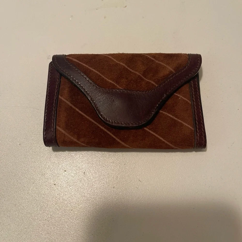 Bosca beautiful new keyholder with packets. seude with brown leather